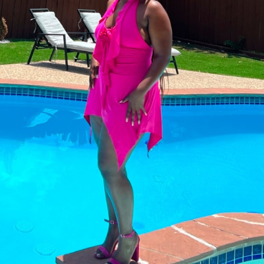 Corsage Ruffle Halter Neck Mini Dress - Picture 8 of 8